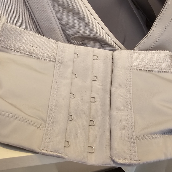 Torrid Sexy T Shirt bra sz 42F, light gray NWT - Picture 2 of 5